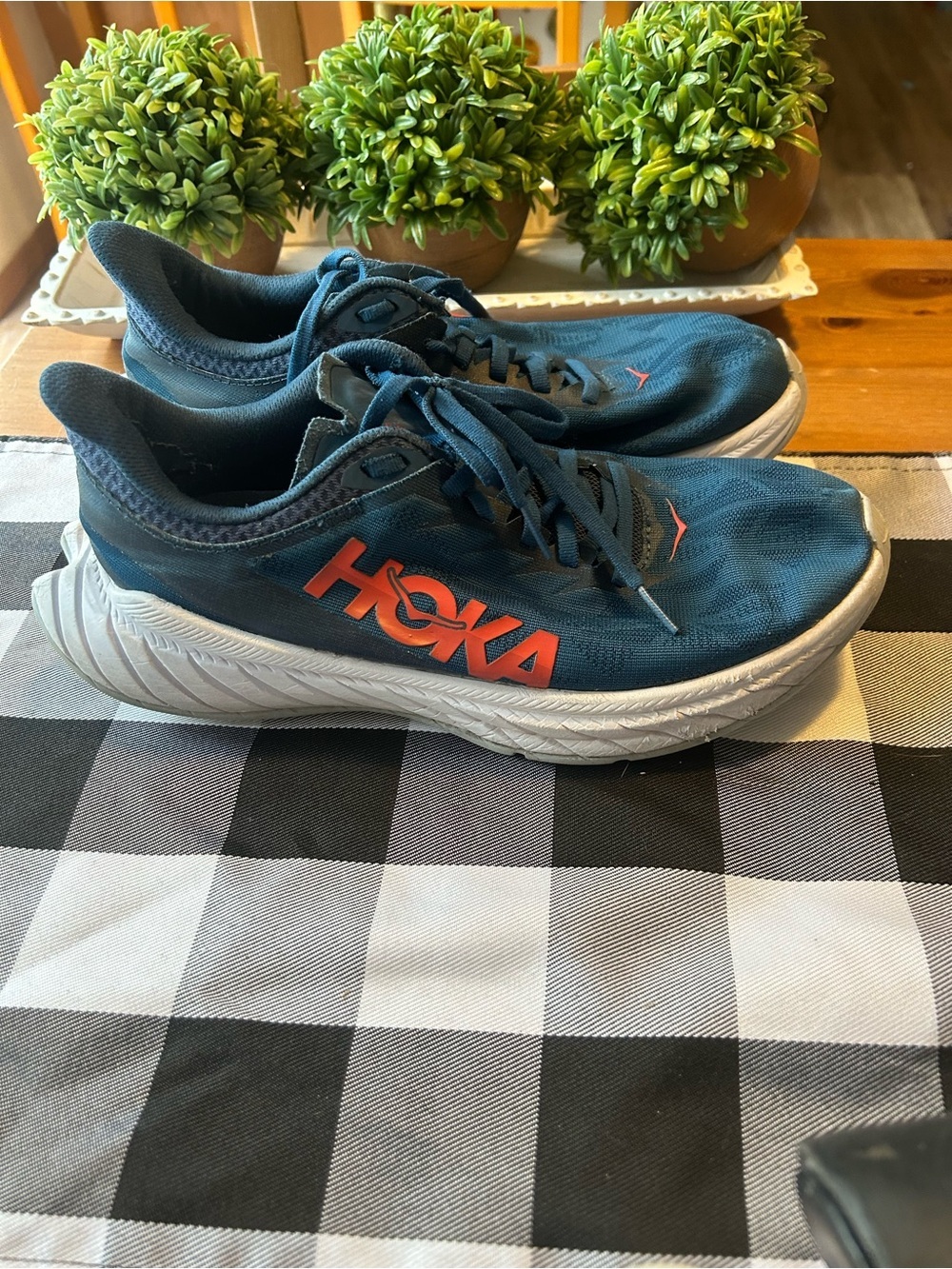 HOKA ONE ONE CARBON X2 - Women's Running Shoes - SIZE 8B